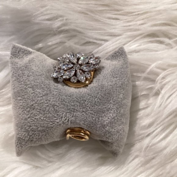 Burberry Crystal Daisy Saftey Pin Cuff Bracelet - Picture 1 of 5